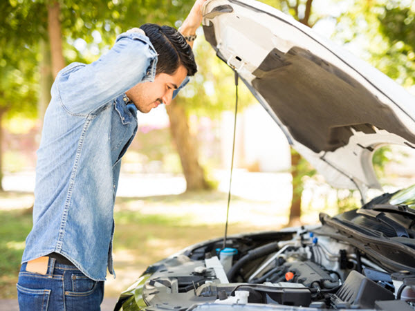 Aston Martin Unusual Engine Noises